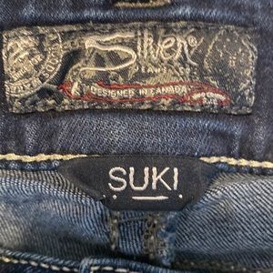 Silver "Suki" denim mid capri length jeans